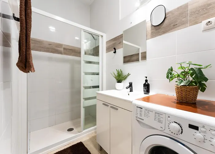 Malagasuite Modern Scape Apartment *